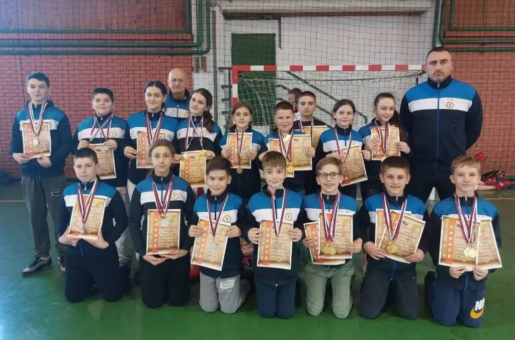 Karatisti - Hajduk Kula