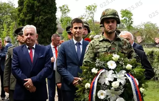 U Somboru polaganjem venaca obeležen Dan pobede nad fašizmom 