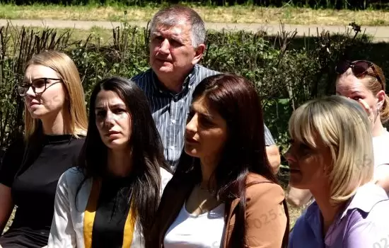 Svetozar Miletić - građani u razgovoru sa Goranom Vesićem 4