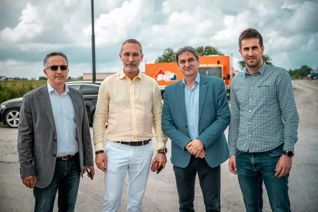 Ratković i Nonković prisustvovali prezentaciji mašina fabrike „Boja" 5