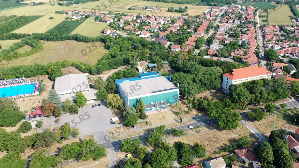 Gradska hala Mostonga