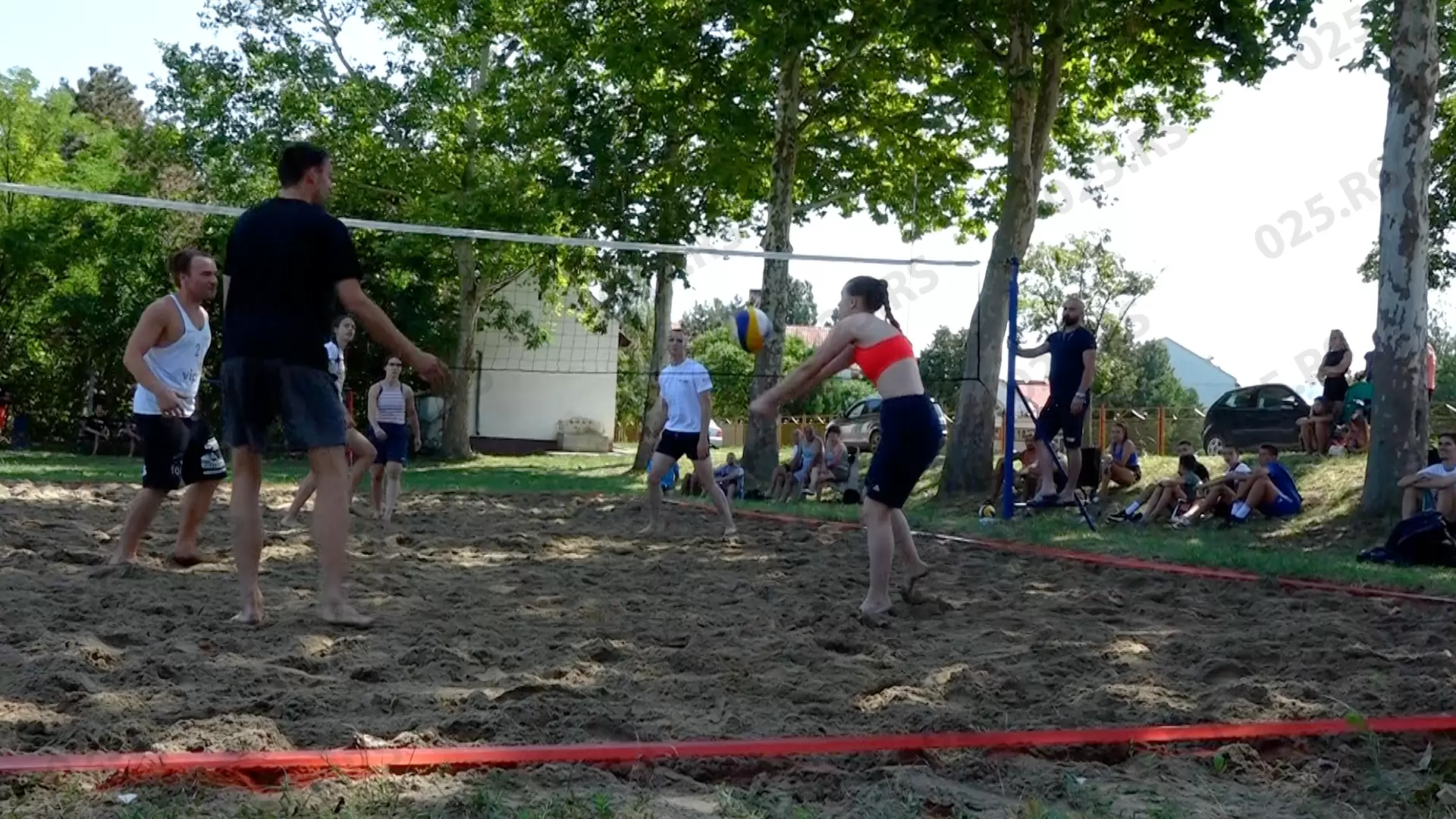 (VIDEO) Turnir odbojke na pesku u Gakovu