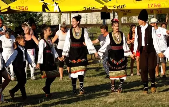 &quot;Tambura u srcu Deronja&quot; uz Dejana Matića oduševila posetioce