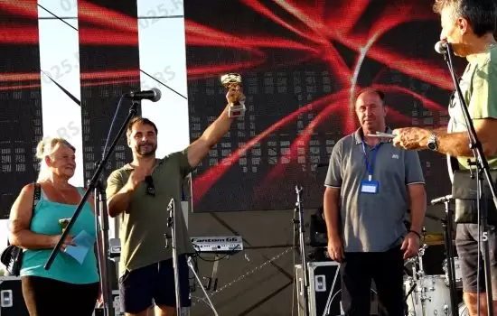 &quot;Tambura u srcu Deronja&quot; uz Dejana Matića oduševila posetioce
