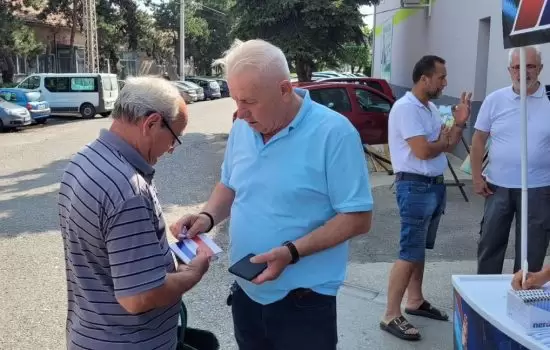 Nastavljena realizacija info štandova 5