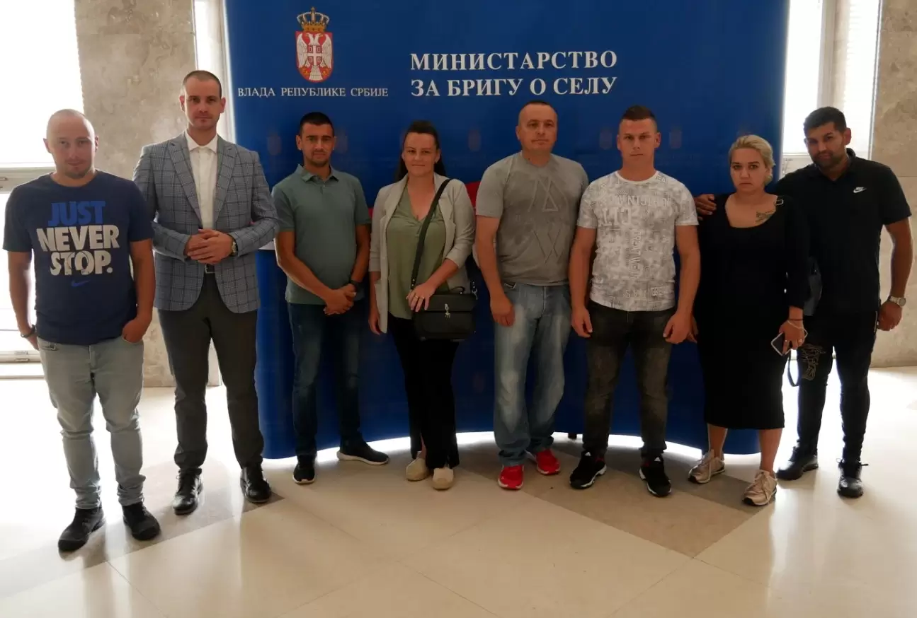 Ugovori za kuće na selu - Apatin