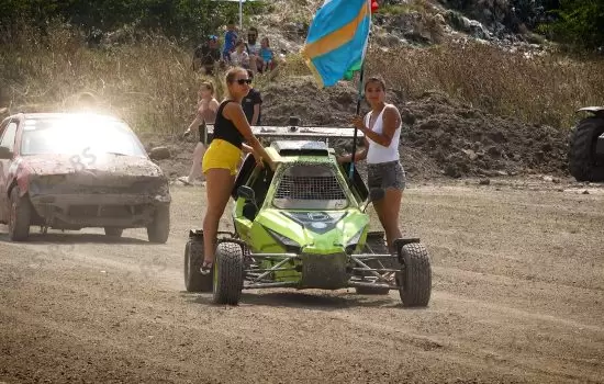 Auto-kros trka privukla veliki broj posetilaca 2