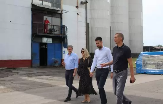 Ratković i Nonković obišli Fabriku za preradu žitarica „Bimal Sunce“ 1