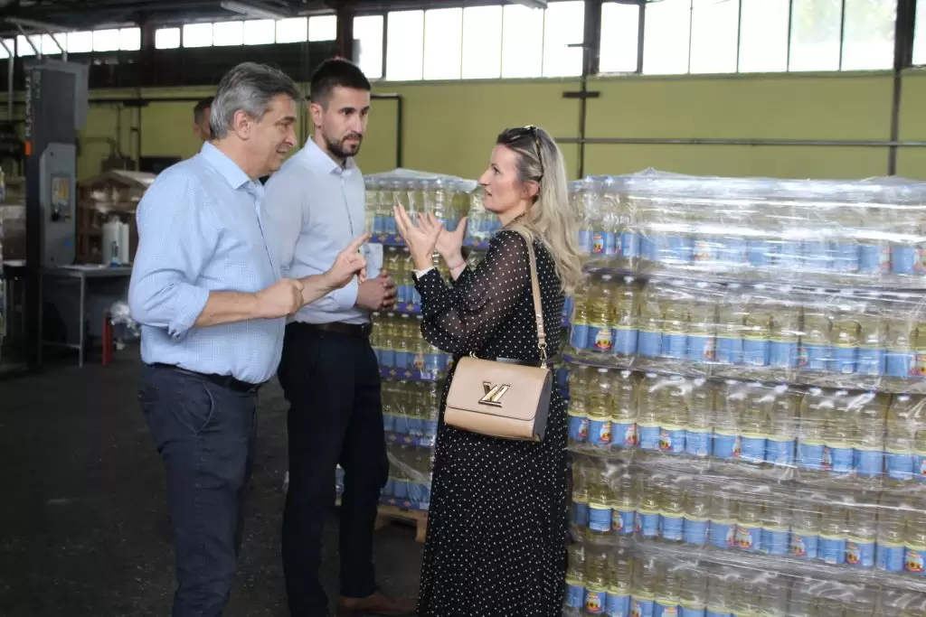 Ratković i Nonković obišli Fabriku za preradu žitarica „Bimal Sunce“ 3