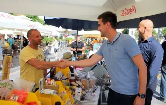 U toku 30. Međunarodni sajam pčelarstva u Somboru 8