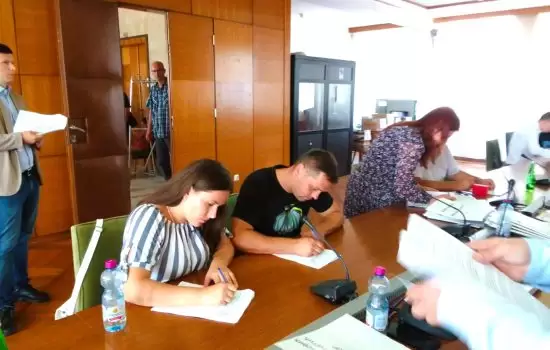 Trinaest ugovora za kuće na selu na teritoriji Grada Sombora 