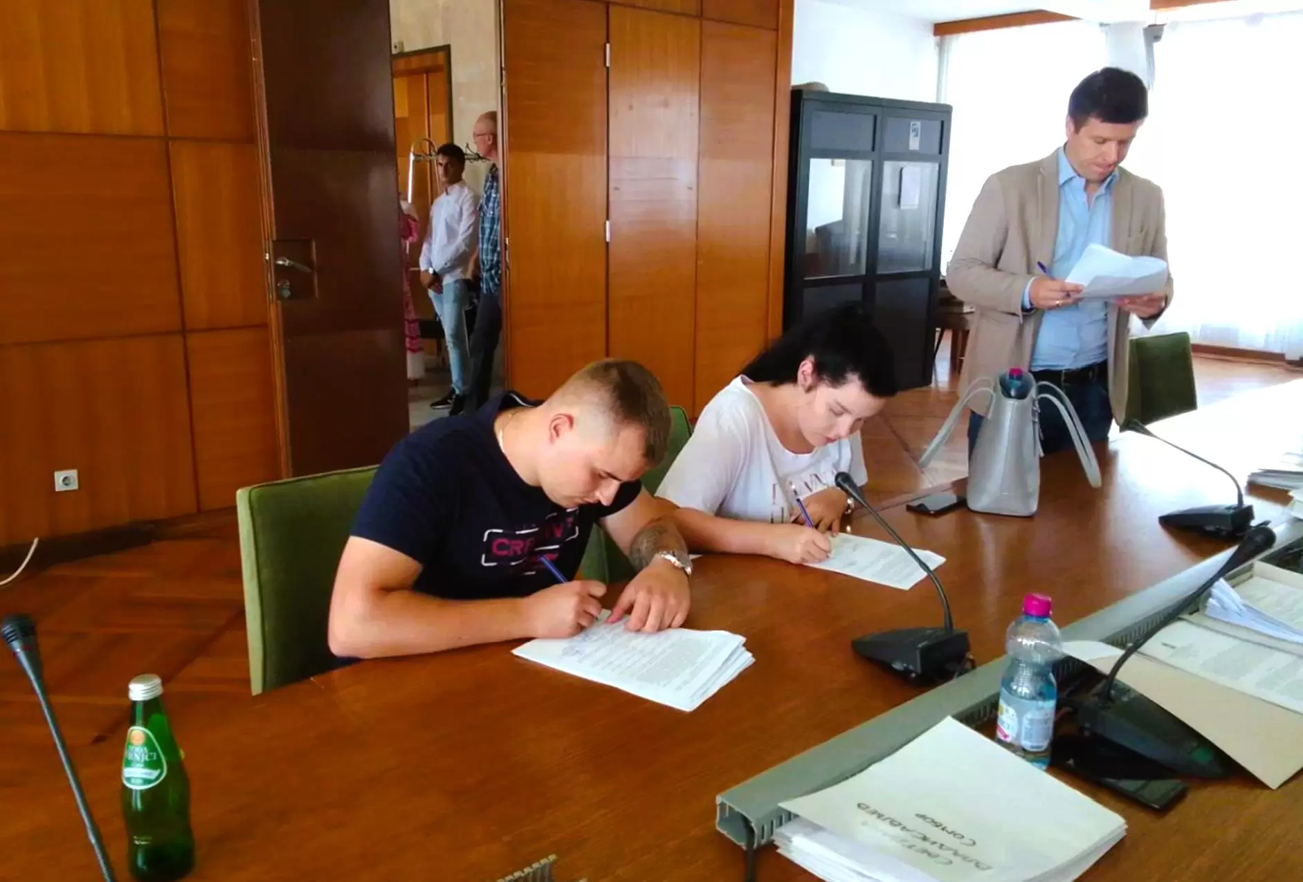 Trinaest ugovora za kuće na selu na teritoriji Grada Sombora 4
