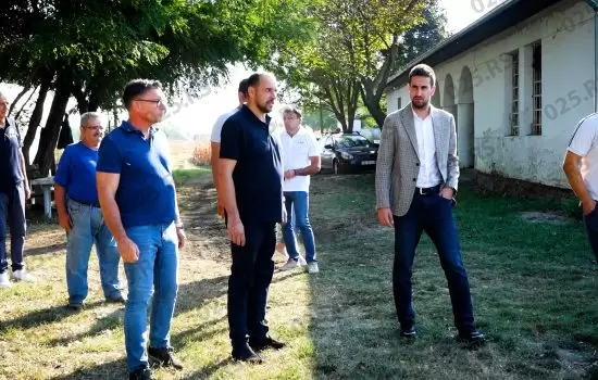 Mališani Čičova dobili novo dečije igralište 2