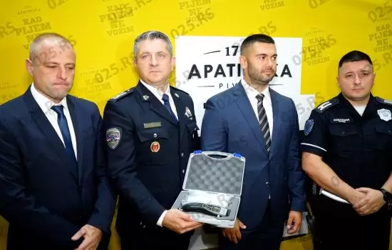 „Apatinska pivara“ uručila još 20 alkometara Upravi saobraćajne policije 2