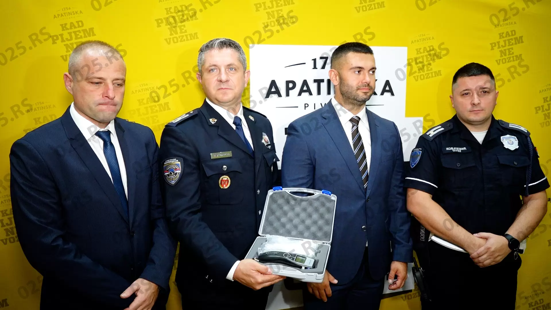 „Apatinska pivara“ uručila još 20 alkometara Upravi saobraćajne policije 2