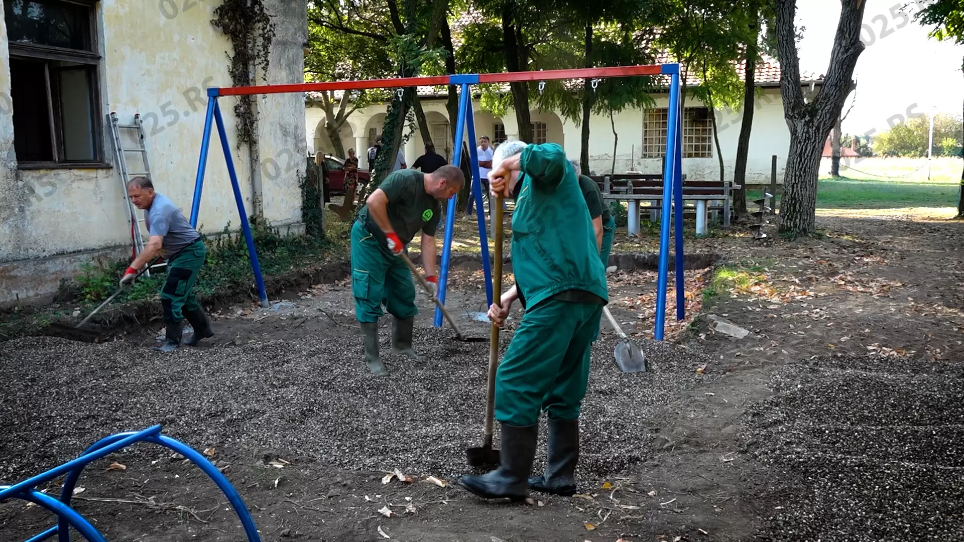 Mališani Čičova dobili novo dečije igralište 
