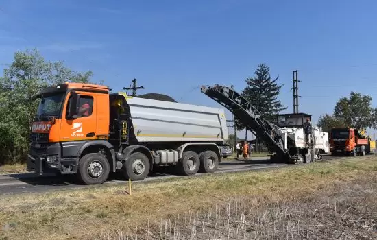 Predsednik opštine sa saradnicima obišao radove na 4 gradilišta 9