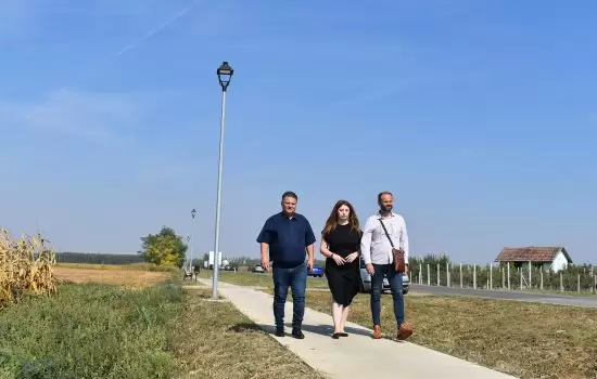 Predsednik opštine sa saradnicima obišao radove na 4 gradilišta 6