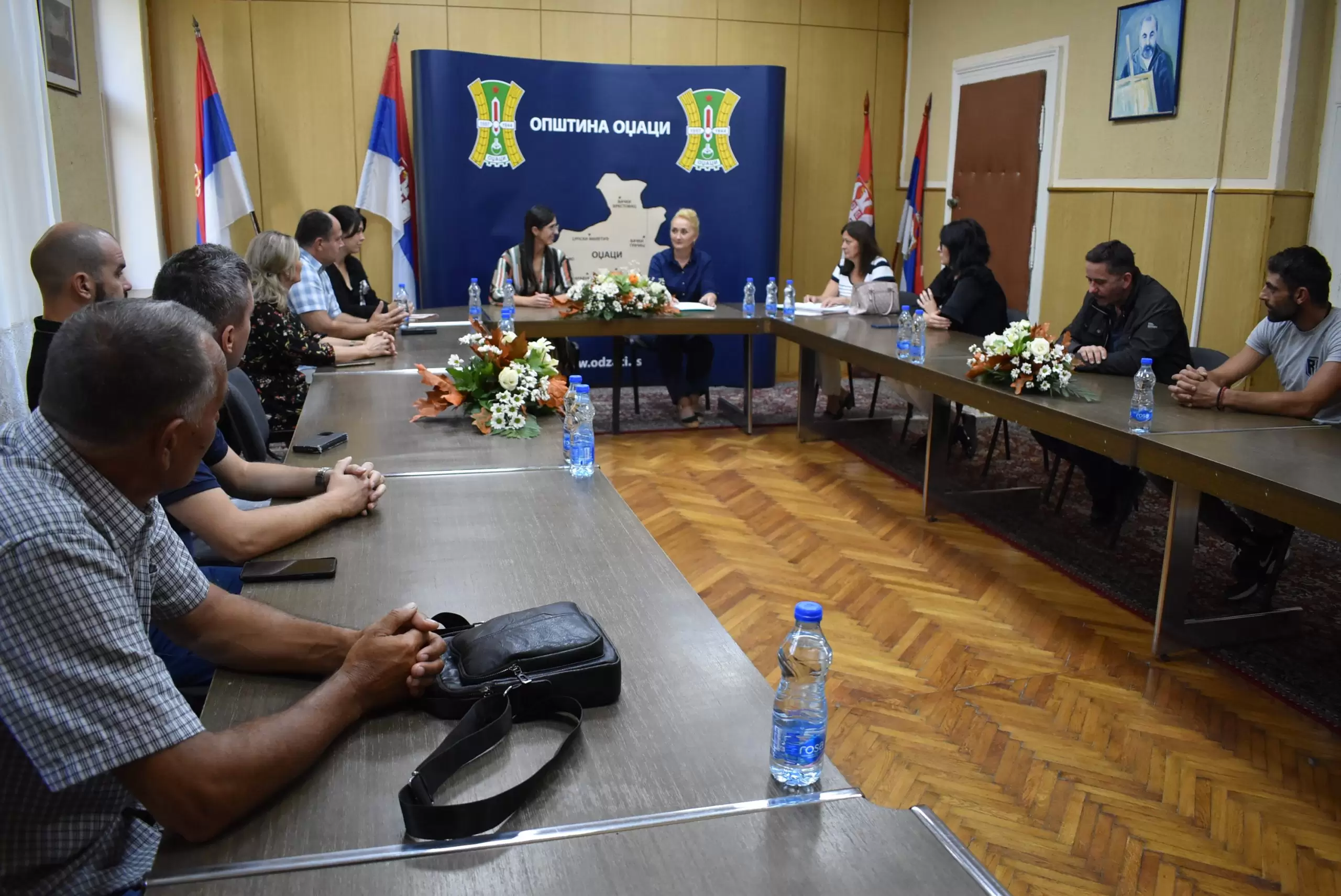 Odžaci: Uručeni ugovori za javne radove, samozapošljavanje i novo zapošljavanje 