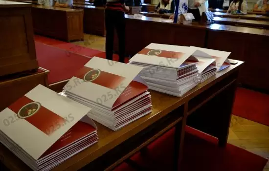 Uručeni ugovori o zapošljavanju i samozapošljavanju iz četiri grupe programa 1