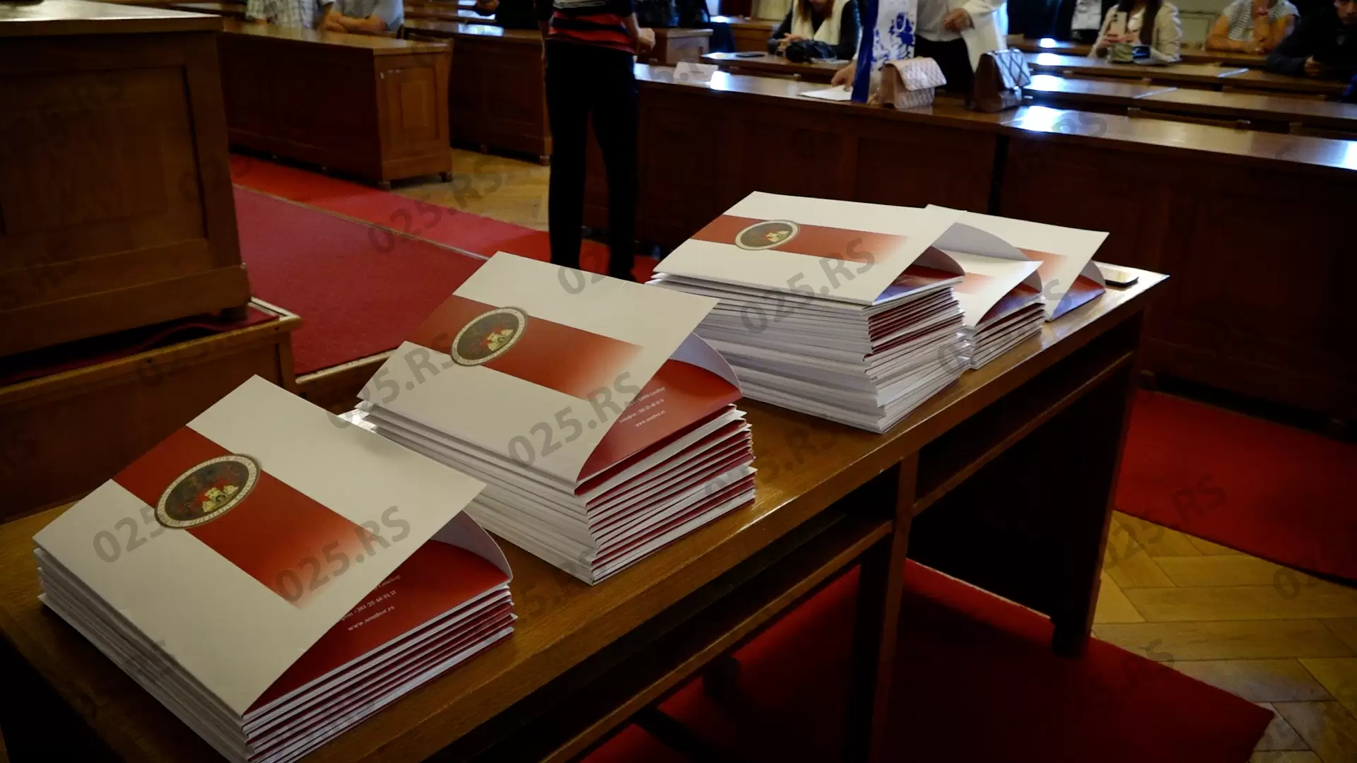 Uručeni ugovori o zapošljavanju i samozapošljavanju iz četiri grupe programa 1