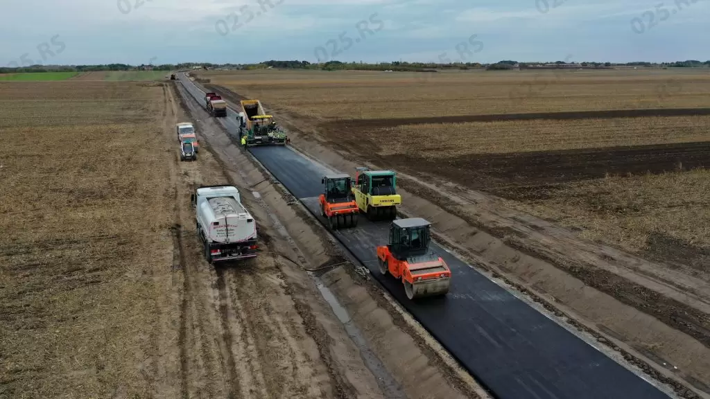Ratković obišao radove na izgradnji atarskog puta Riđica-Rastina 6