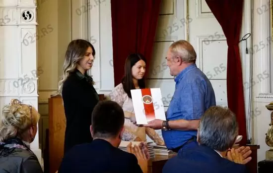 Uručeni ugovori o zapošljavanju i samozapošljavanju iz četiri grupe programa 3