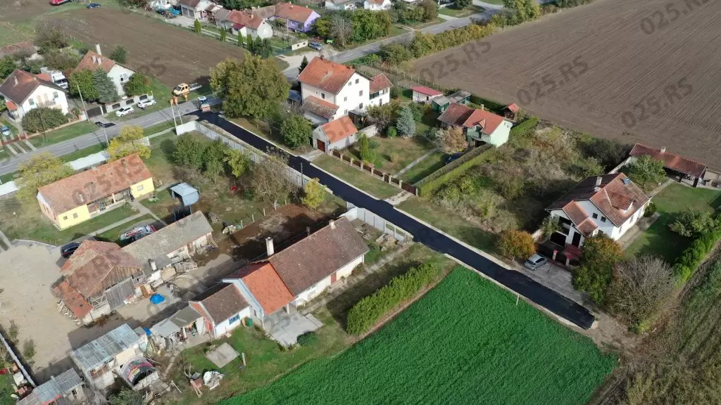 U toku asfaltiranje ulica u gradu Somboru 2