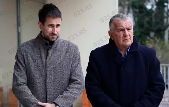 Grujičić i Vesić obišli pacijente povređene u sudaru dva voza 3