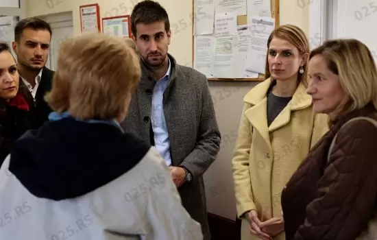 Grujičić i Vesić obišli pacijente povređene u sudaru dva voza 4