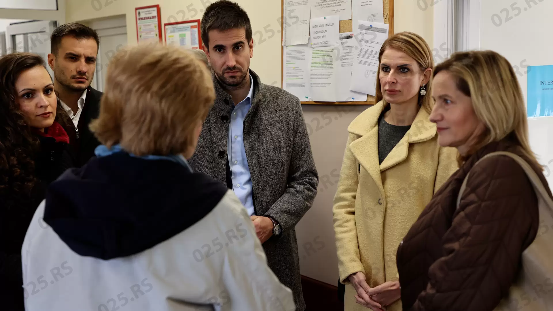 Grujičić i Vesić obišli pacijente povređene u sudaru dva voza 4