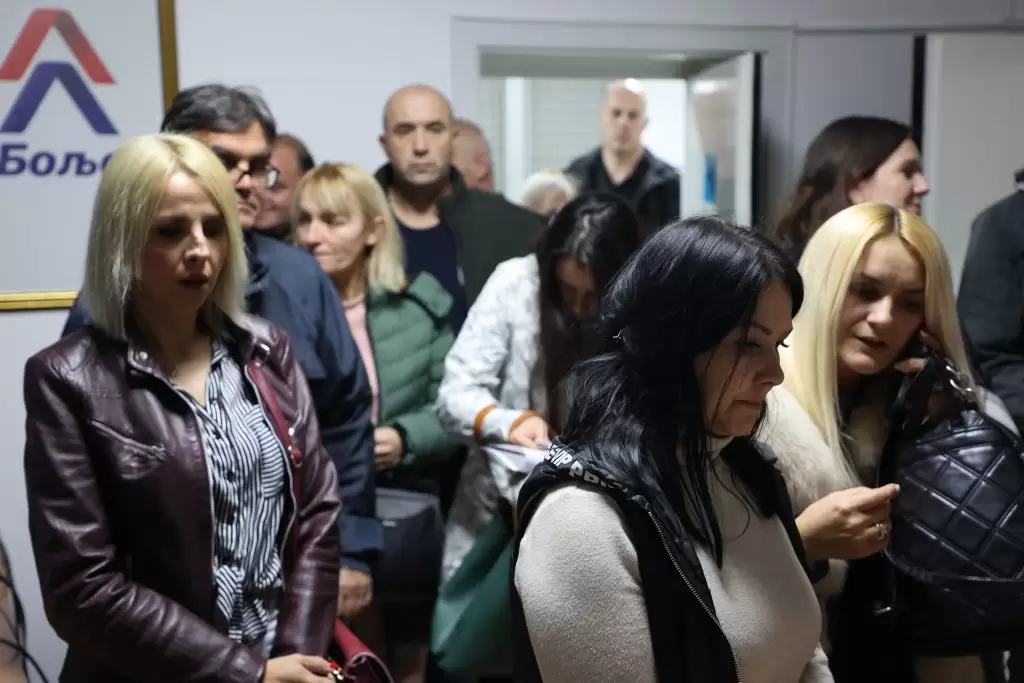 U toku prikupljanje potpisa za listu „ALEKSANDAR VUČIĆ-Vojvodina ne sme da stane“