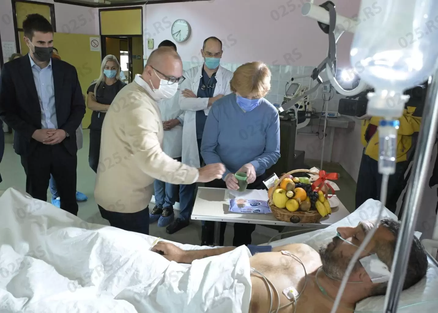 Grujičić i Vesić obišli pacijente povređene u sudaru dva voza