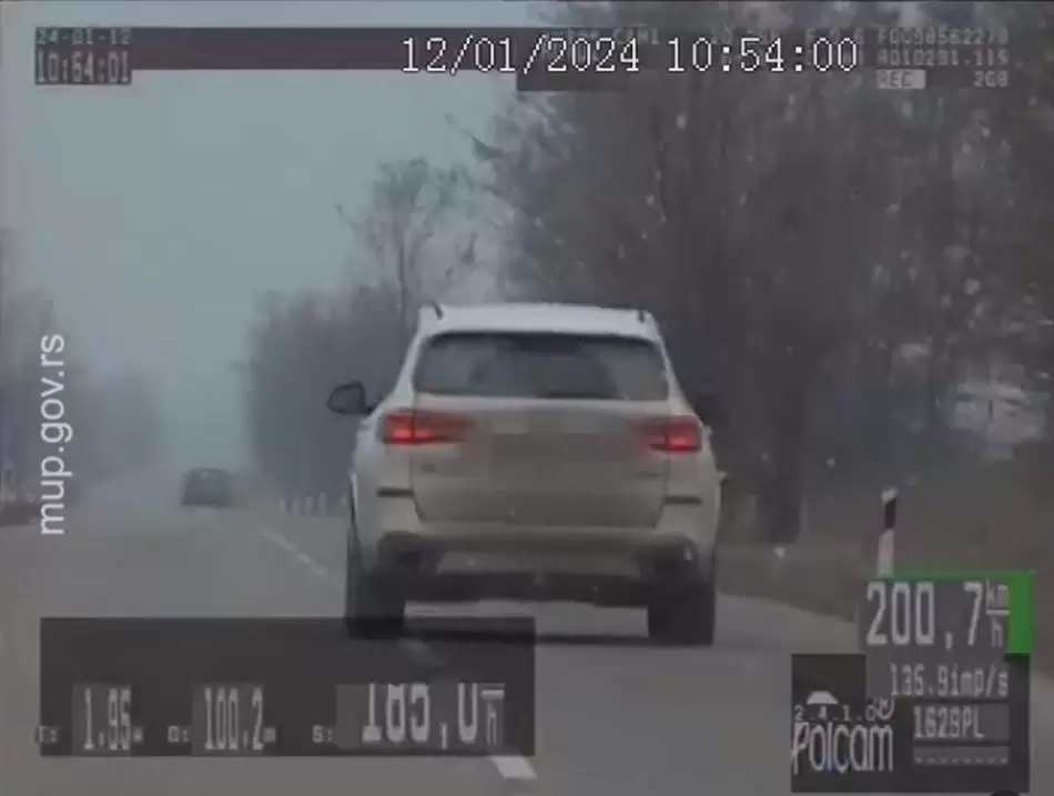 Presretačem zaustavili vozača BMW-a