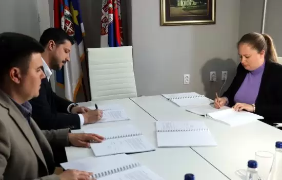 Počinje realizacija projekta grejanja u apatinskim ustanovama, prioritet škola