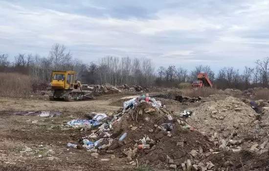 Čišćenje divlje deponije u Bačkom Gračacu