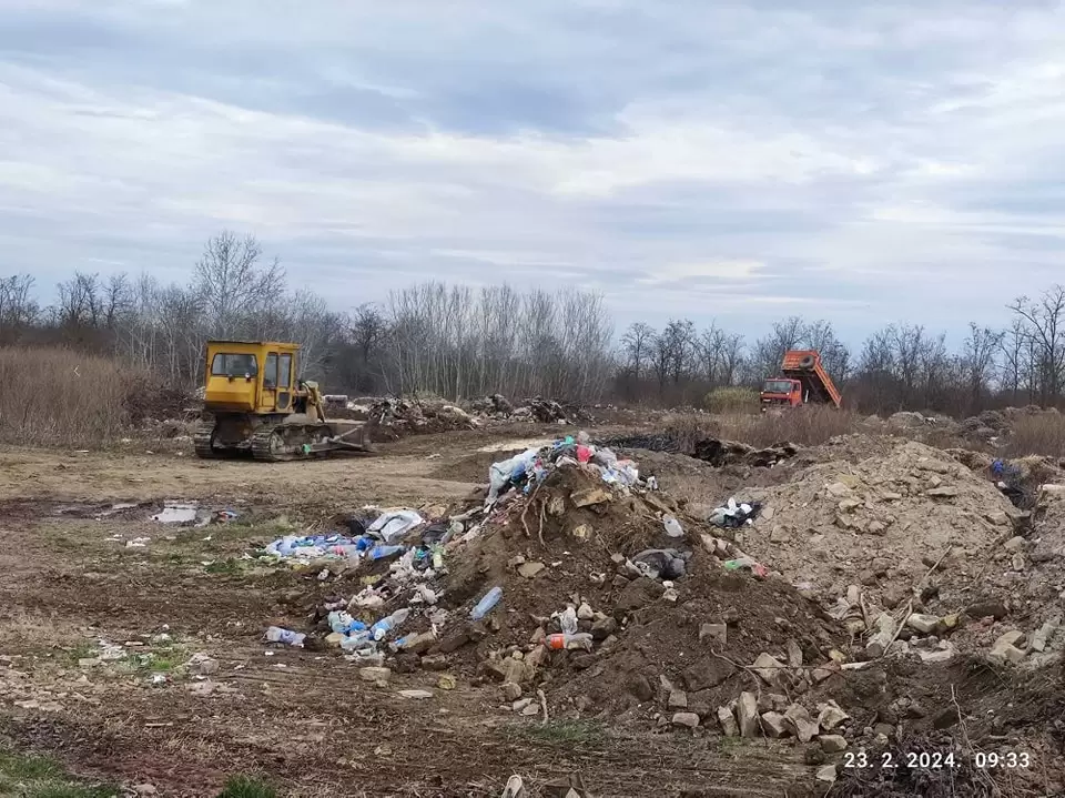 Čišćenje divlje deponije u Bačkom Gračacu