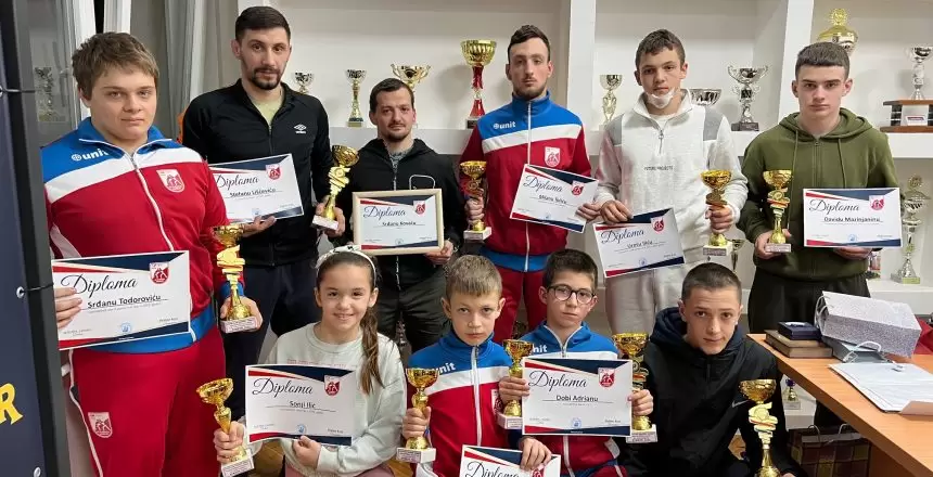 Nagrađeni najbolji rvači „Radničkog“