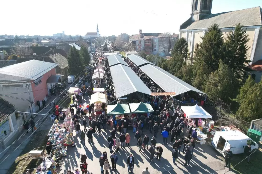 „Čvarak fest“ privukao veliki broj posetilaca 7