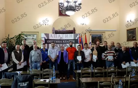Apatin: Dodela ugovora sportistima