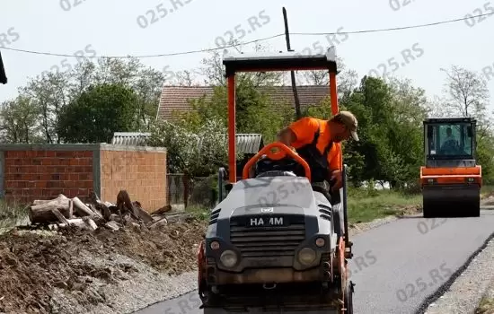 Svilojevo: U toku radovi na asfaltiranju, pri kraju izgradnja biciklističke staze