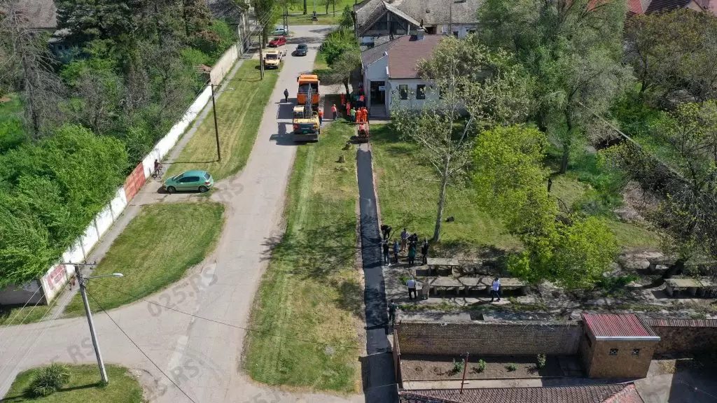 Asfaltiranje u Gakovu na tri lokacije