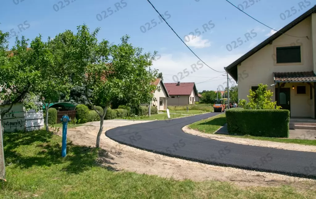Asfaltiranje ulica Dušana Mudraka i Pavla Vujisića - Sombor