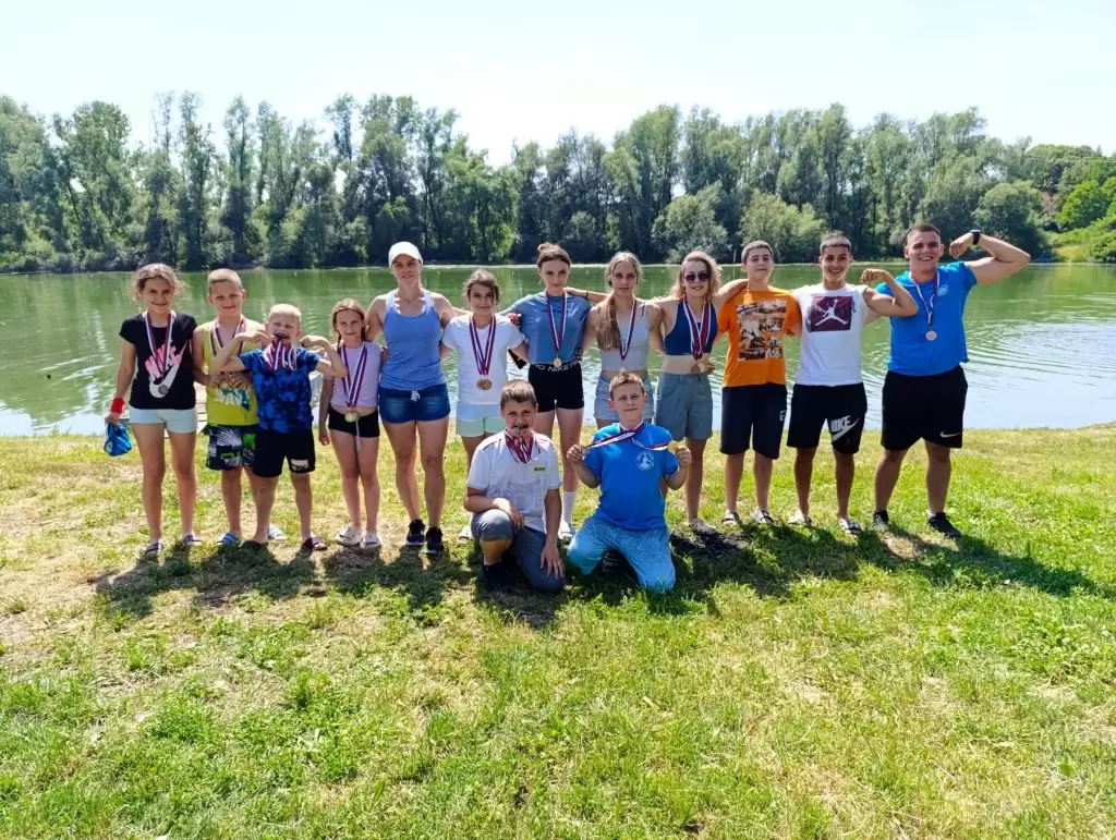 Trinaest medalja za KK „Sombor“