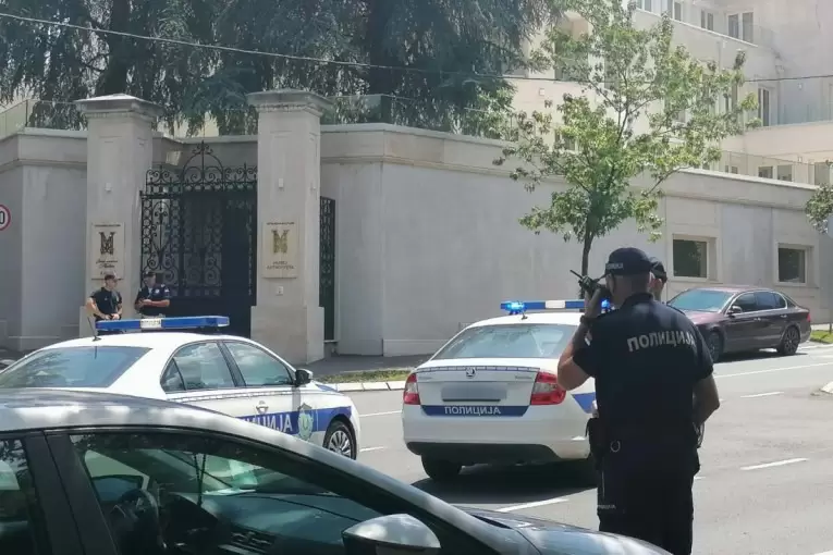 Policija