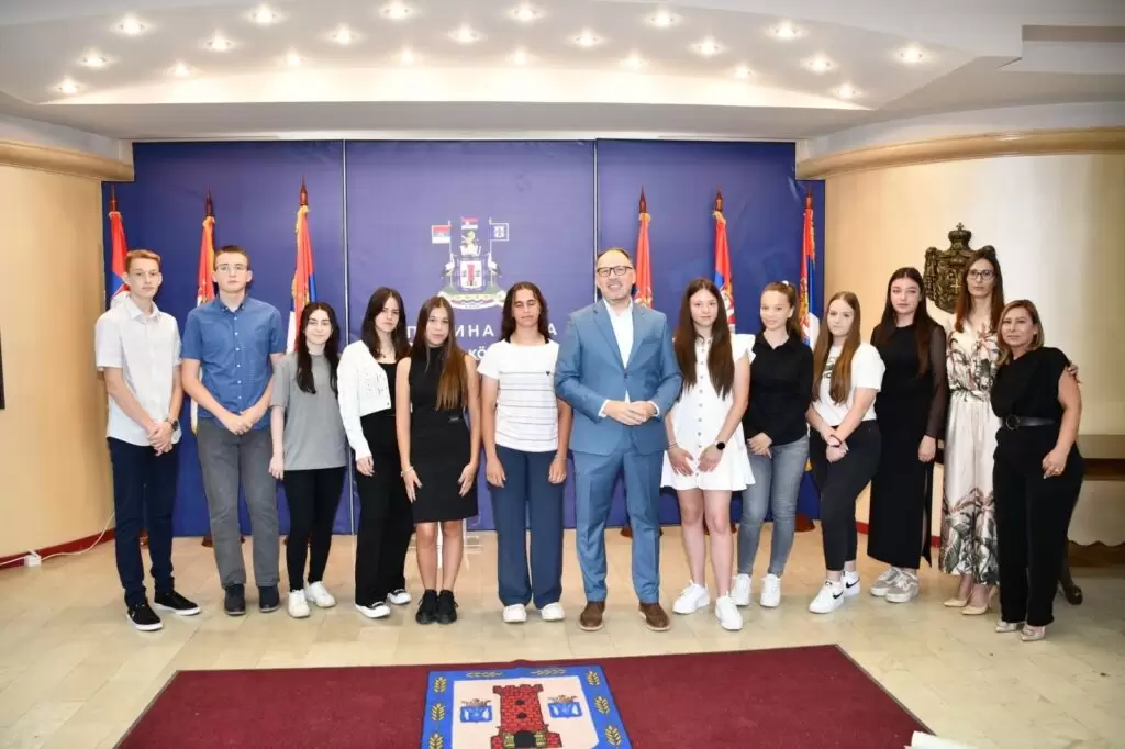 Kula: Upriličen svečani prijem za đake generacije