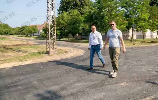 Stakić obišao radove u Bačkom Monoštoru 2