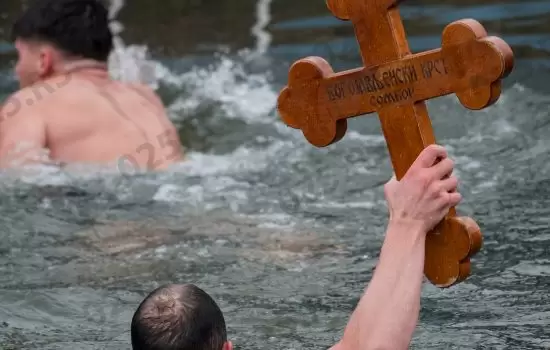 Rekordan broj plivača za „Časni krst“-najbrži Mihajlo Andrin