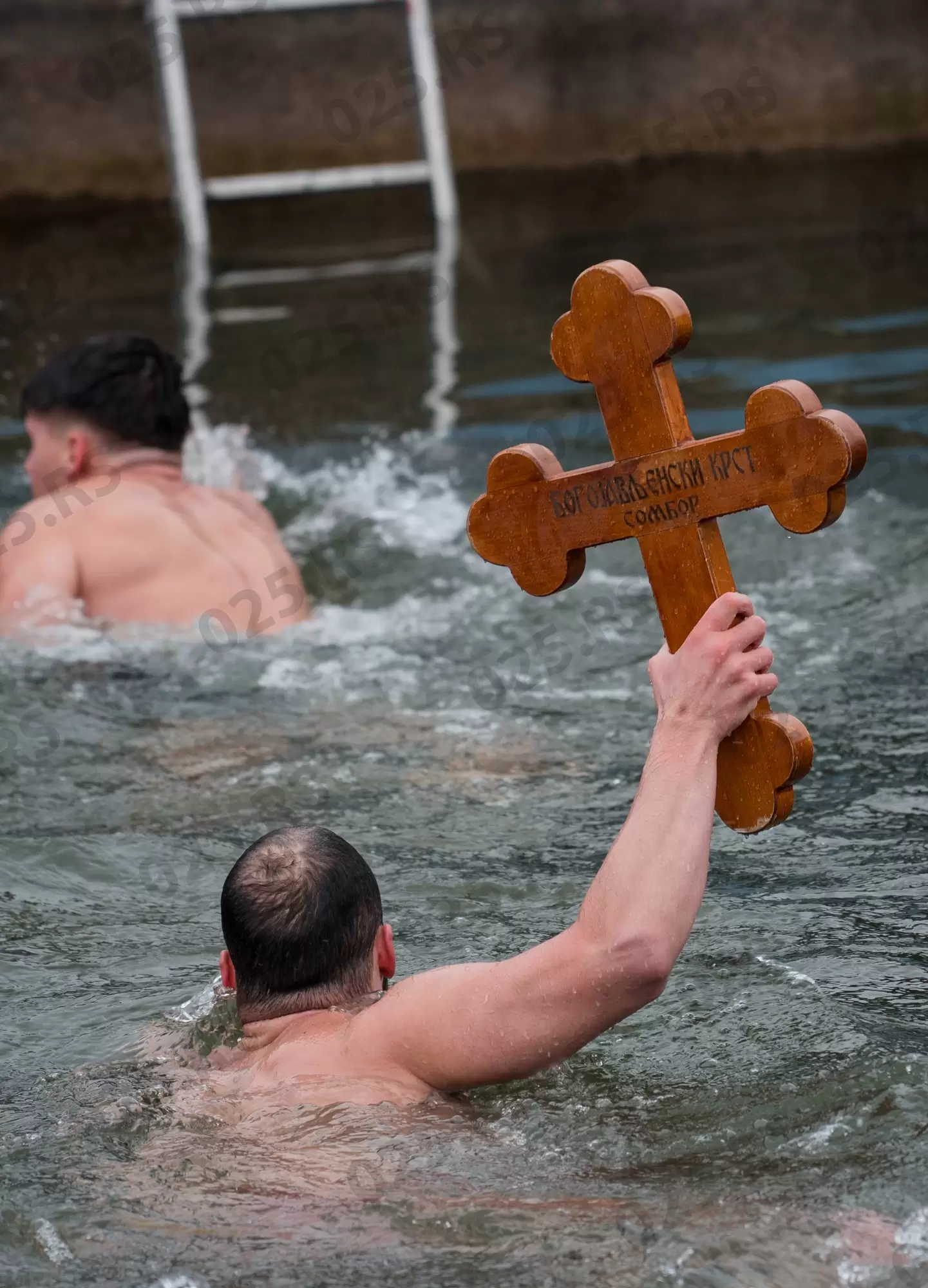 Rekordan broj plivača za „Časni krst“-najbrži Mihajlo Andrin
