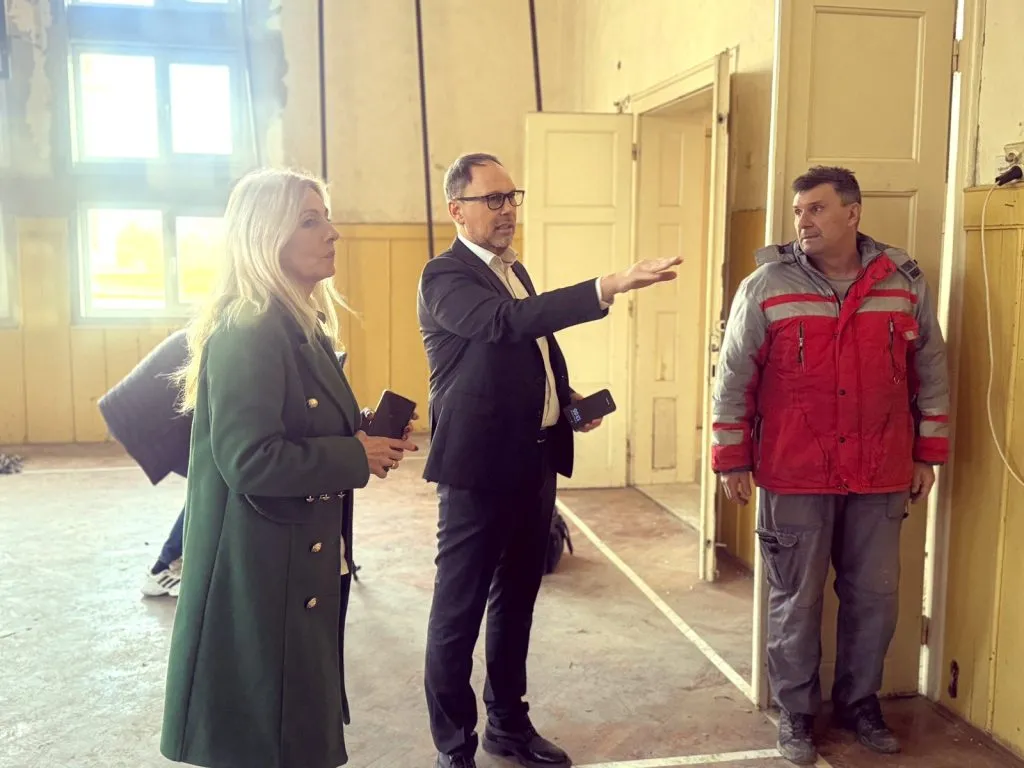Fiskulturna sala OŠ „Nikola Tesla“ u Liparu dobila novu stolariju i prozore